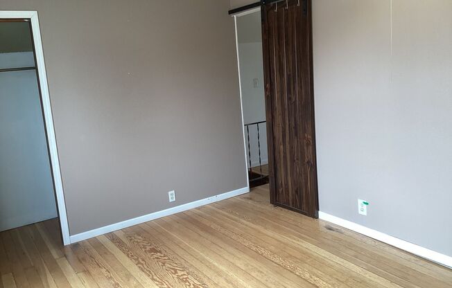 2 bedroom single family home wit attached garage
