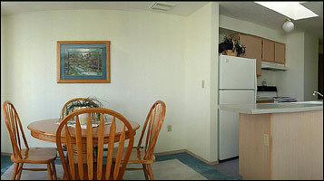 2 beds, 1 bath, 902 sqft, $1,110, Unit 688