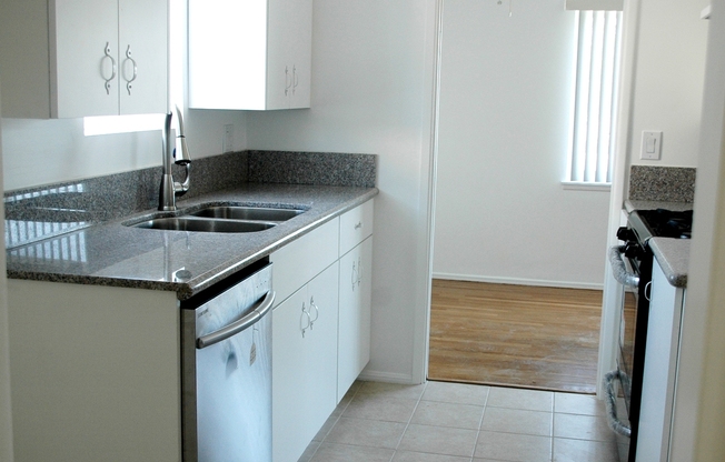 COMPLETELY REMODELED 2BD, 2BTH + DEN HOME WITH CHARGING STATION!!!