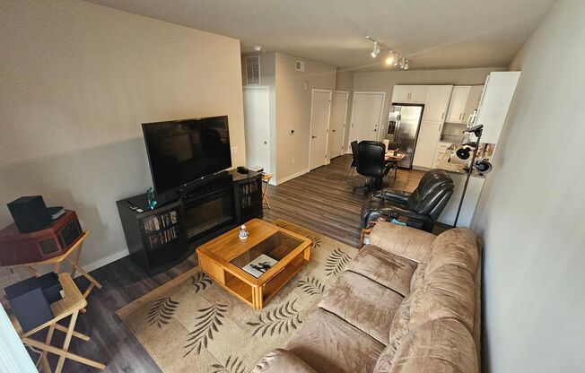 1 bed, 1 bath, 711 sqft, $1,500, Unit 315