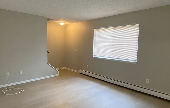 Beautifully Renovated 2 Bedroom Townhouse