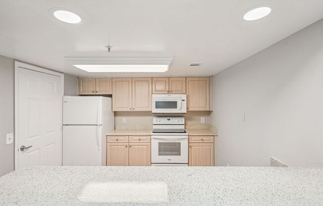 3 beds, 2 baths, 1,103 sqft, $1,565, Unit 0336