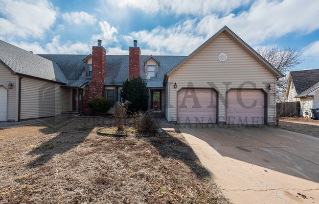 1417 S GOEBEL CIR