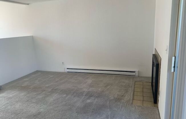 9925 Everett (Wildwood)