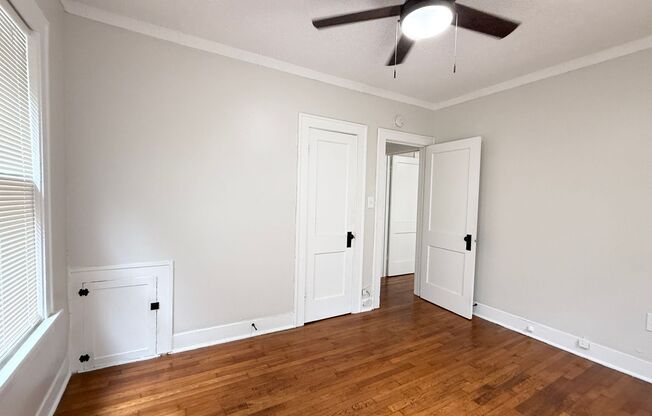 2 beds, 1 bath, $1,275, Unit B3607