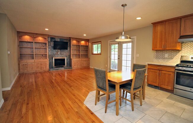 Gorgeous, Remodeled 3 Bed/2 Bath Mid-Century Ranch on Huge Lot – Lake Oswego!