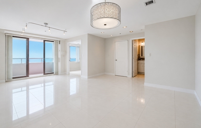2 beds, 1 bath, 869 sqft, $2,900, Unit penthouse12