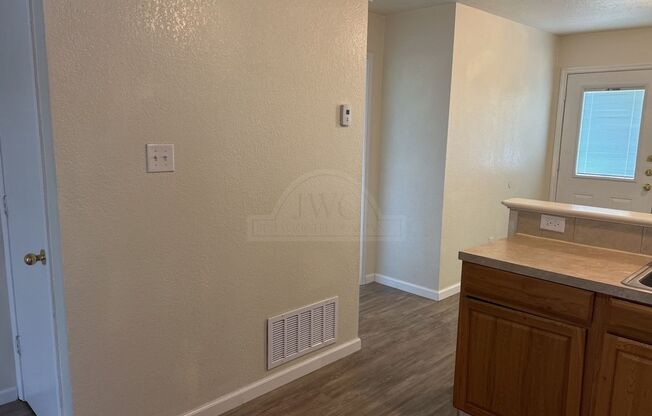 3 beds, 2 baths, $1,050, Unit 408 Justin Ln Unit A