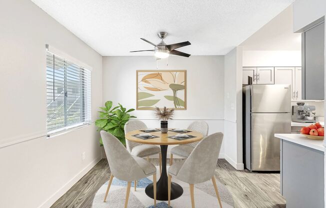 3 beds, 1 bath, 876 sqft, $1,499, Unit 7706-09