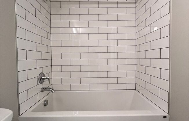 Studio, 1 bath, 484 sqft, $1,550, Unit 706