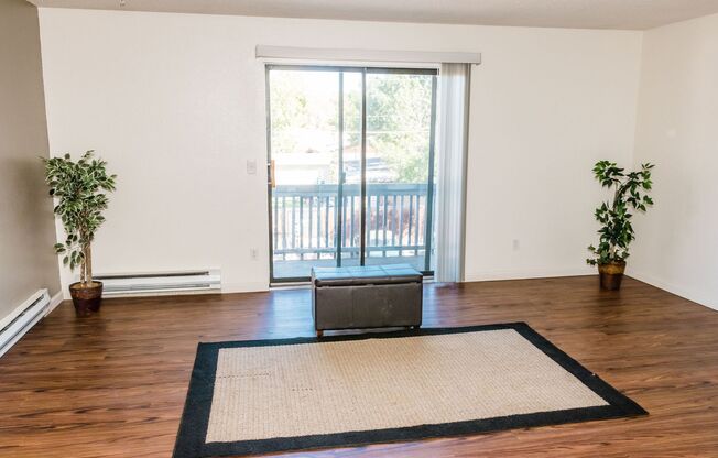 2 beds, 1 bath, 836 sqft, $1,395, Unit 20