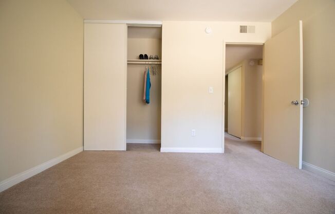 2 beds, 2 baths, 810 sqft, $2,900, Unit E-3