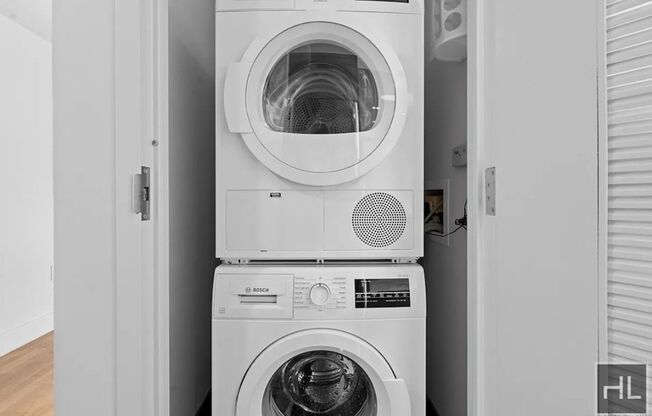 1 bed, 1 bath, $3,350, Unit 819