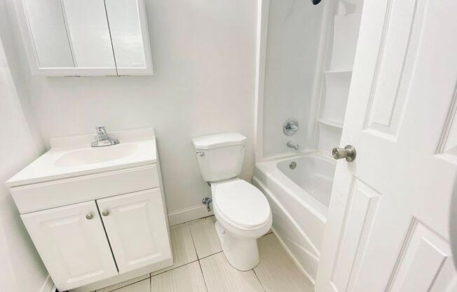 Cozy 1-Bedroom with Utilities Included – Convenient Living Near The Montour Trail!