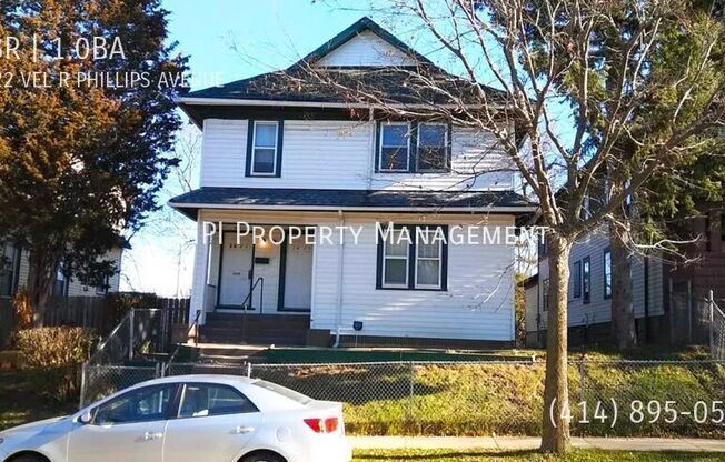 3422 VEL R PHILLIPS AVE