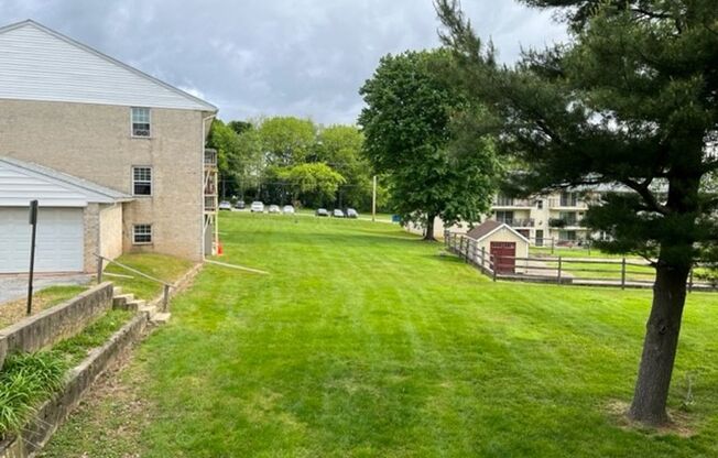 2 beds, 1 bath, 900 sqft, $1,525, Unit 123