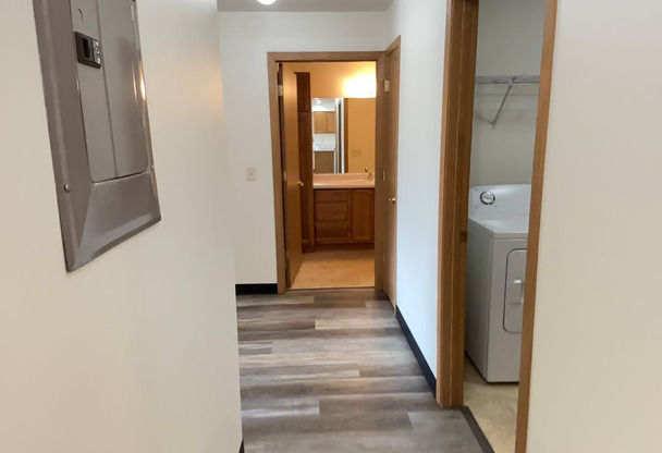 3 beds, 2 baths, 1,200 sqft, $1,425, Unit TE218X-247