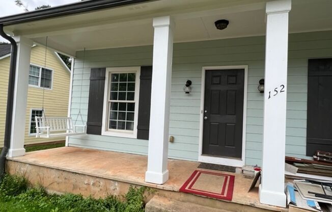 Newly updated 4 Bedroom/4 Bathroom House!