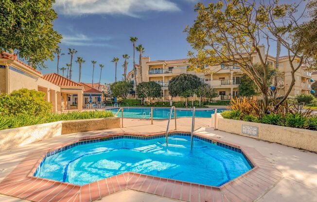 GATED Harbour Island Community 2+2 Condo