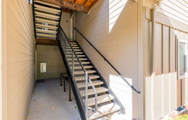 1 bed, 1 bath, 840 sqft, $1,395, Unit 1031-202