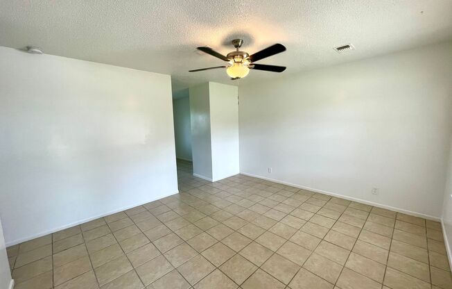 3 beds, 1 bath, $1,100