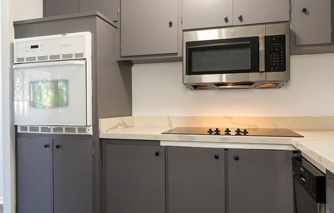 1 bed, 1 bath, 607 sqft, $1,725, Unit 703