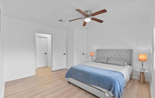 BEAUTIFUL HOME IN HOUSTON. MOVE IN READY!.