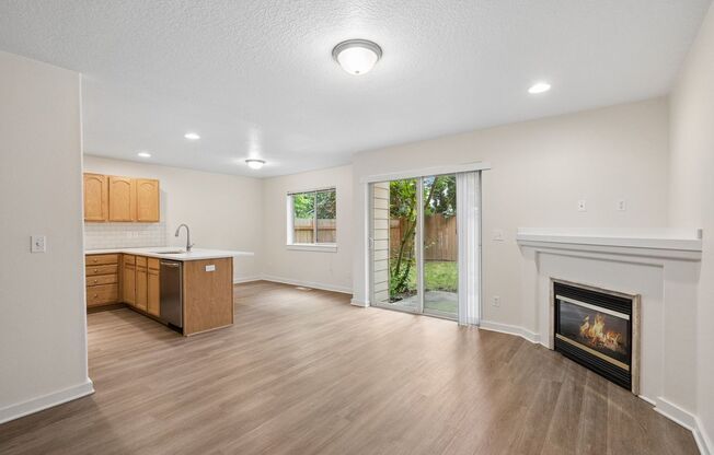 1411 1499 SE ROBERTS DR