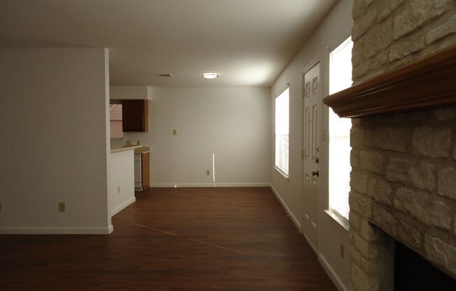 Great 3/2.5 Bath Home in Northtown Park Pflugerville