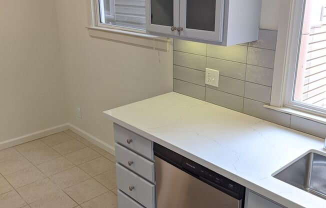 1 bed, 1 bath, $2,795, Unit 6