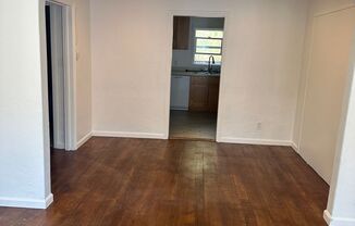 594 Victoria Ct