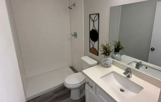 3 beds, 2 baths, 950 sqft, $1,895, Unit 13