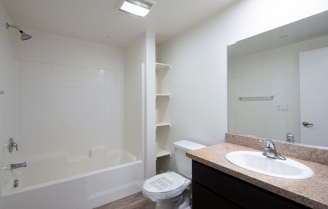 1 bed, 1 bath, 567 sqft, $2,395, Unit B207