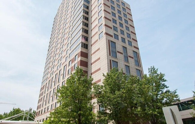 38 CAMPAU CIR NW