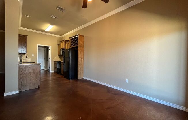 3 beds, 2 baths, 1,450 sqft, $1,495