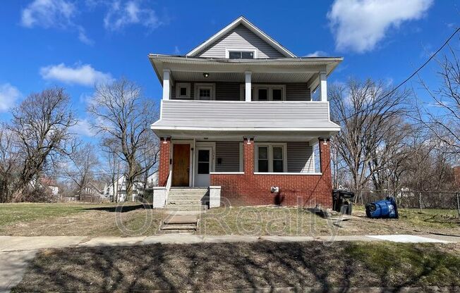 1548 BELMONT AVE