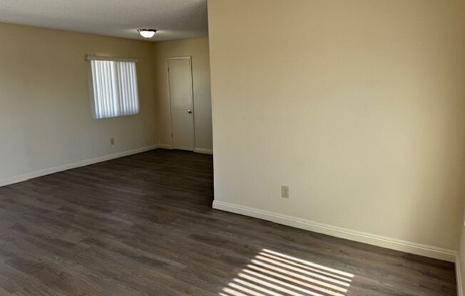 2 beds, 1 bath, 900 sqft, $2,495, Unit UNIT F