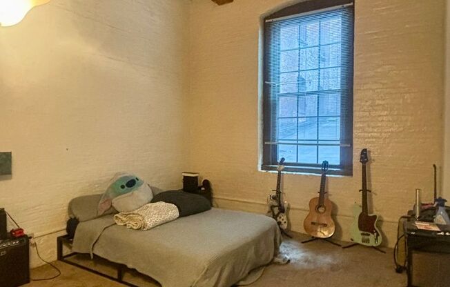 1 bed, 1 bath, 600 sqft, $1,549, Unit 214