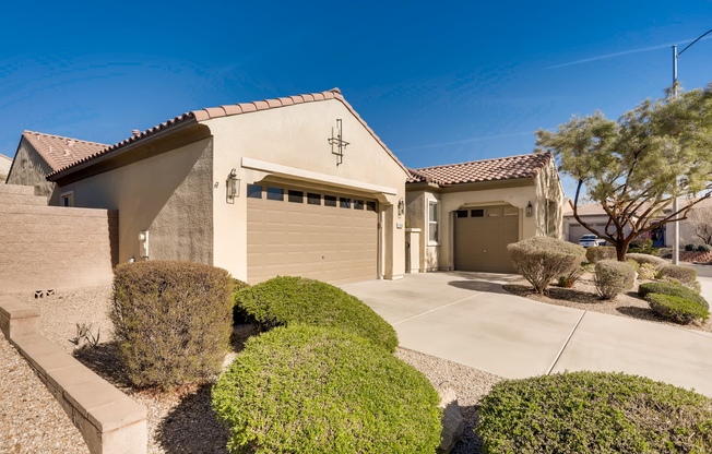 Modern Luxury Oasis with Heated Pool: 4BR, 3BA Gem in Henderson, NV!