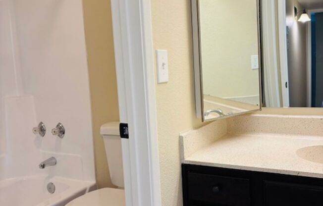 2 beds, 1 bath, 830 sqft, $1,349, Unit 140