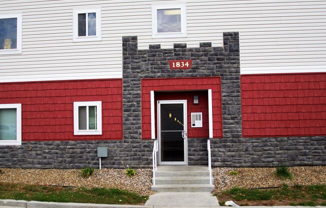 1 bed, 1 bath, 823 sqft, $1,290, Unit 1830-209