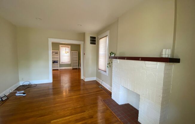 Charming 3 Bedroom/1.5 Bathroom Townhome in Waverly, MD with Detached Garage!