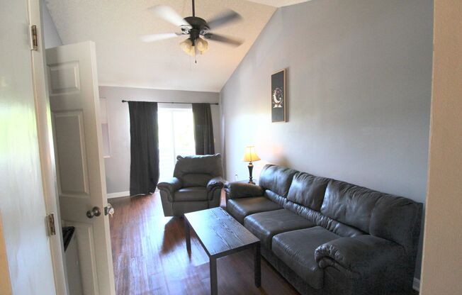 4 beds, 2 baths, $525