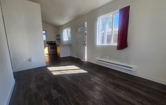 2 beds, 1 bath, $1,250