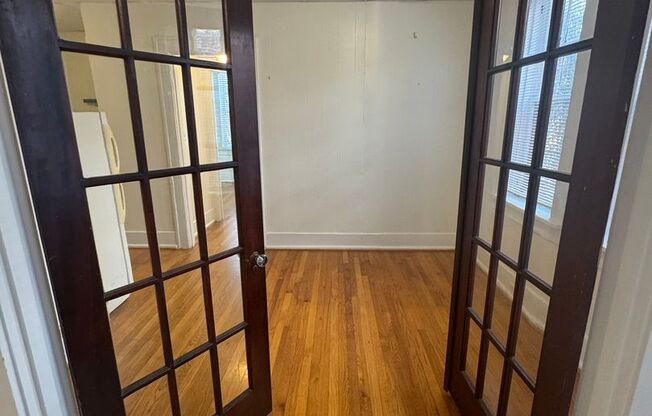 1 bed, 1 bath, $895, Unit Apt 201