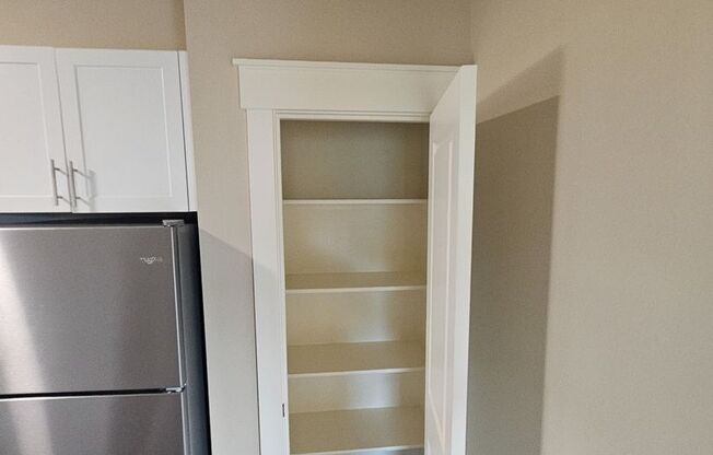 1 bed, 1 bath, 707 sqft, $1,550, Unit 202