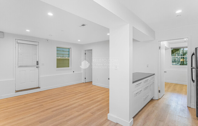1110 S VAN NESS AVE
