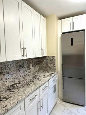 2 beds, 1 bath, 900 sqft, $2,400, Unit 3H