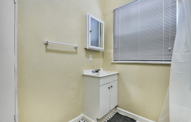 Studio, 1 bath, 150 sqft, $1,245, Unit # 100