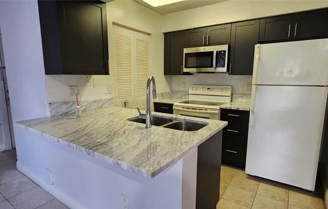 1 bed, 1 bath, $1,600, Unit UNIT # 305